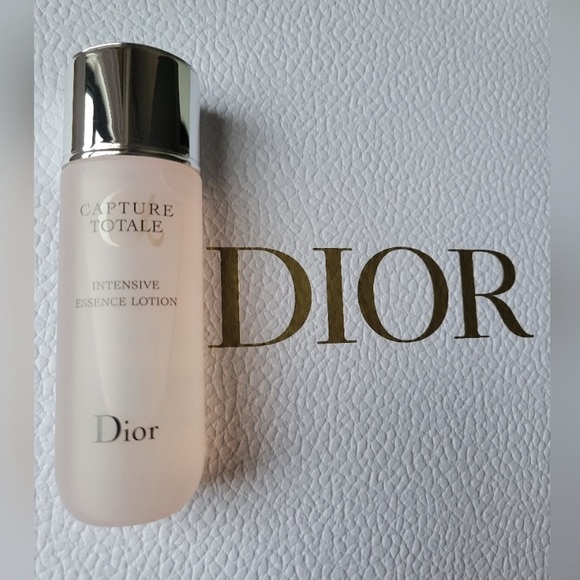 Dior Other - CAPTURE TOTALE INTENSIVE ESSENCE LOTION